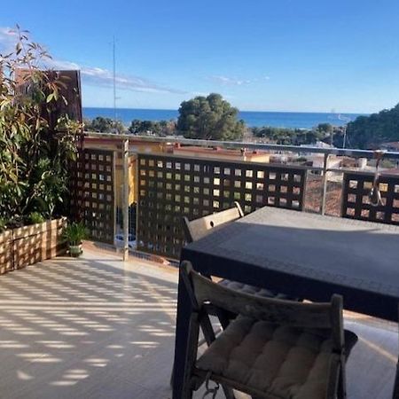 Apartamento Con Vistas Al Mar 카스테데펠스 외부 사진